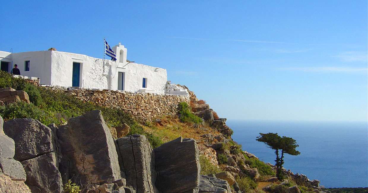 Η εκκλησία Άγιος Γεώργιος τα Λιβαδάκια στη Σίφνο