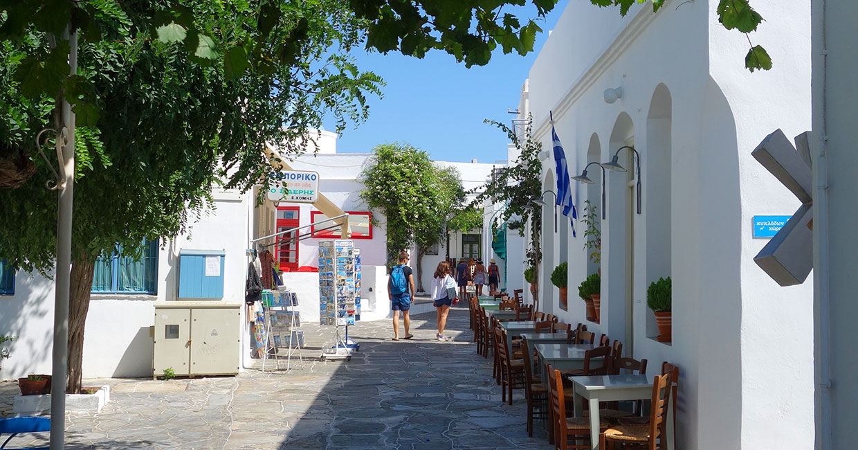 Το εμπορικό στενό της Απολλωνίας στη Σίφνο